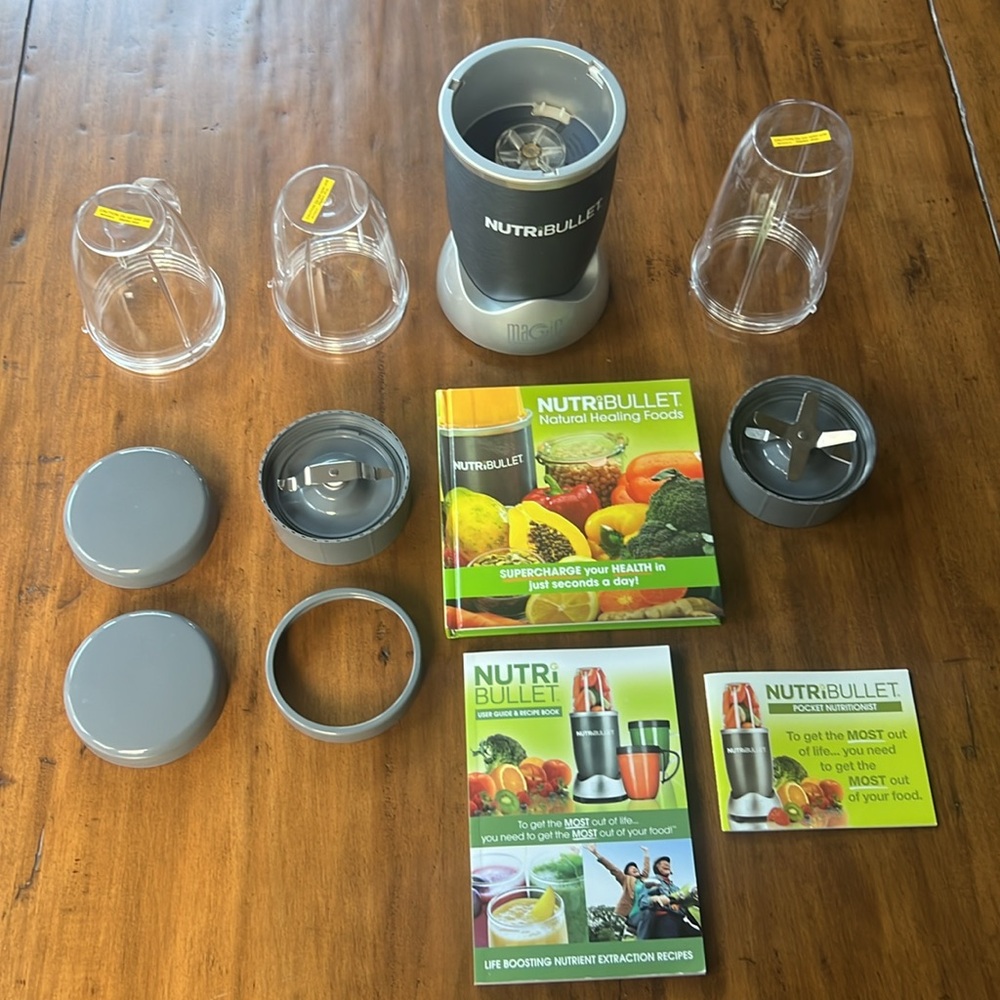 Magic Bullet 12-Pc Set Powerful 600 Watt Motor Nutrition BPA Free.New Never used